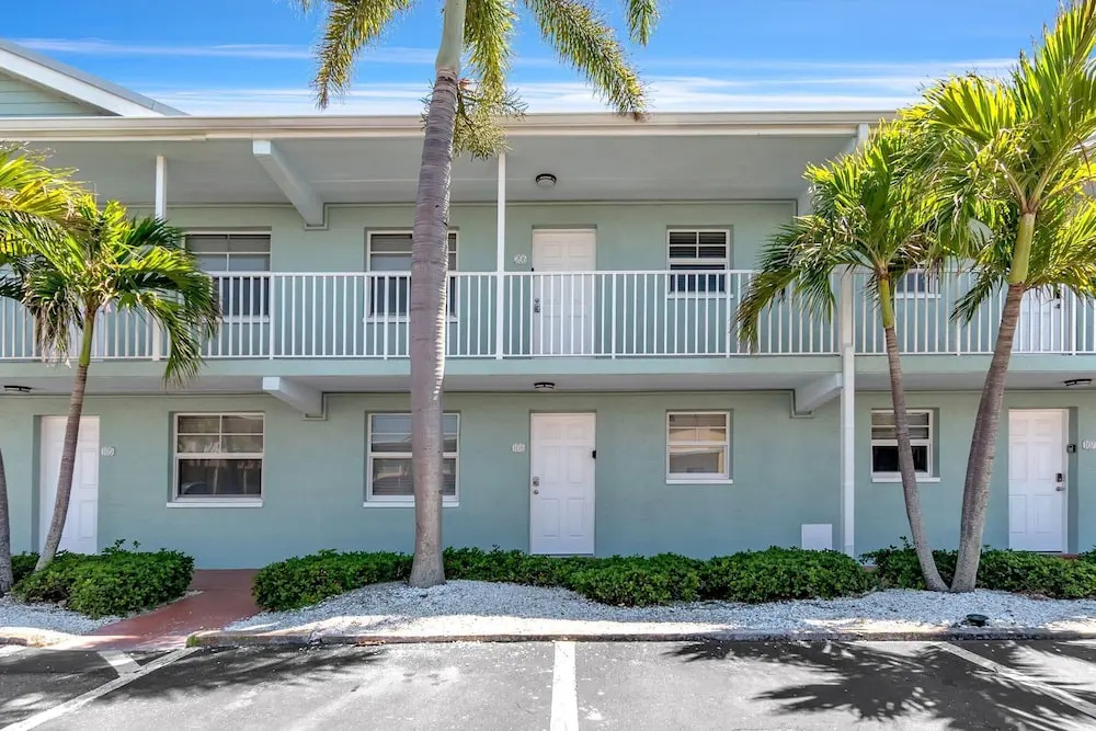 Barefoot Beach Resort F106