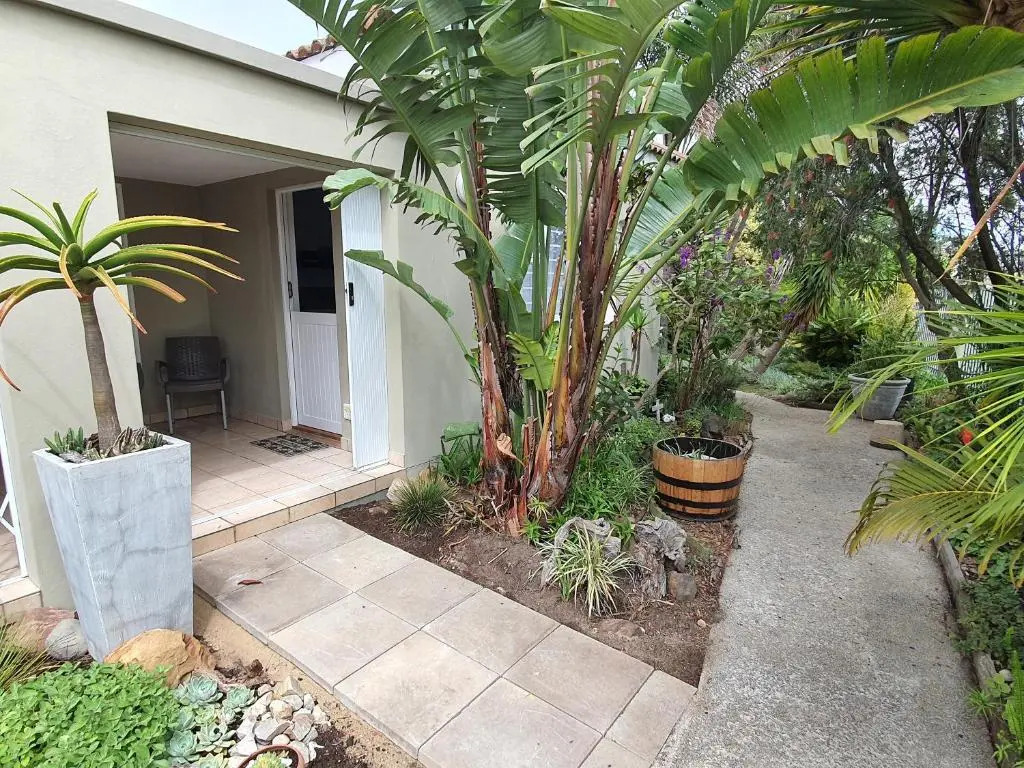 Plett57 - Self Catering - Room No2