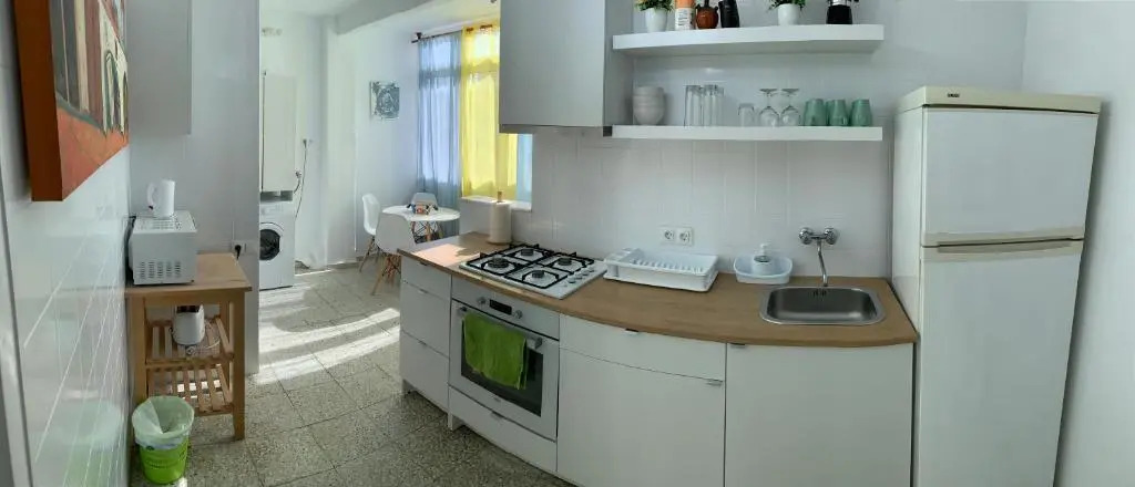Bright and Modern Apartment 3 bedroom with Balcony E3EV