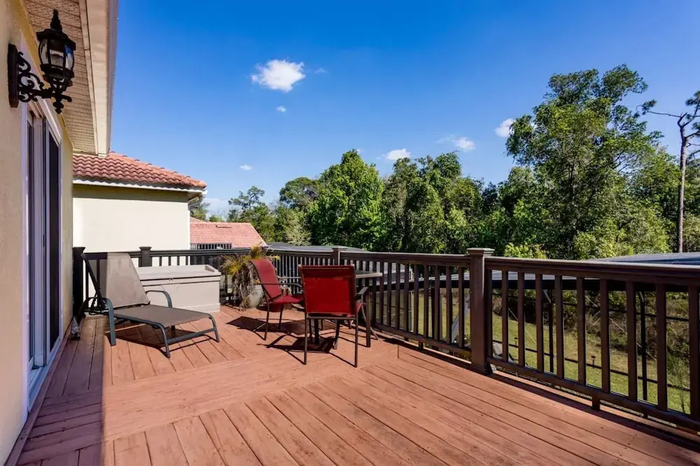 Amazing Modern 5 bed Villa With South Facing Pool Overlooking Conservation and Woodland