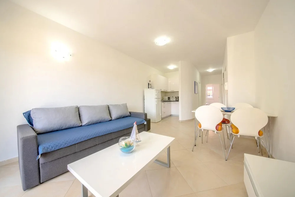 Apartment With one Bedroom in Vrsi, With Furnished Terrace and Wifi -