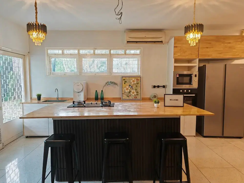 Taman Duta KL Deluxe Villa by uBook