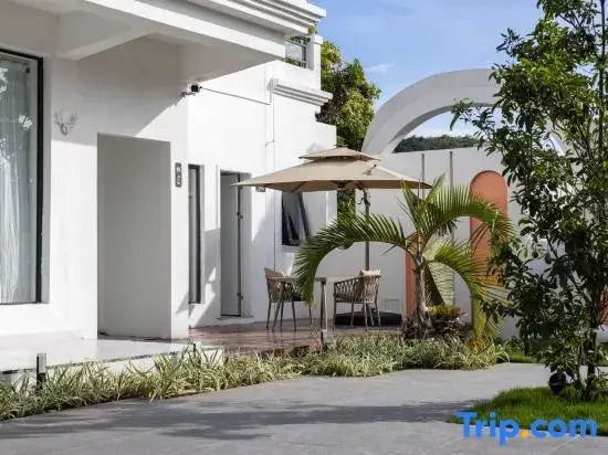 Sanya Haishi Pool Design Homestay (West Island Tourist Scenic Area)