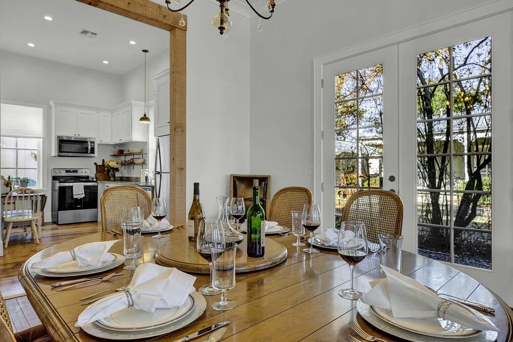 New! Luxurious Home 1blk to Main W/wine Cellar