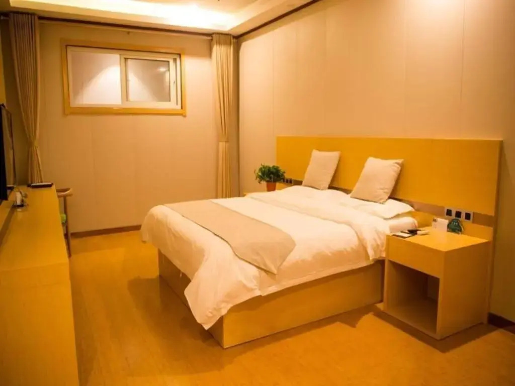 GreenTree Inn Qinhuangdao Lulong County North Gate Road Express Hotel