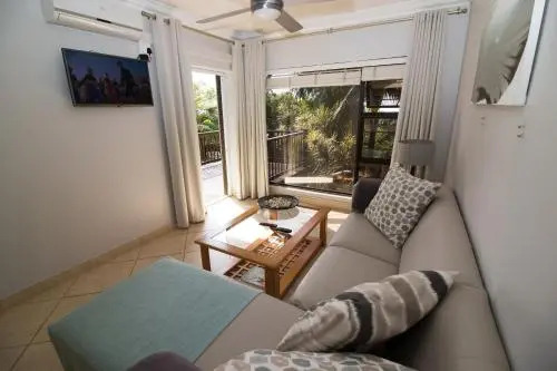 @93 Accommodation
