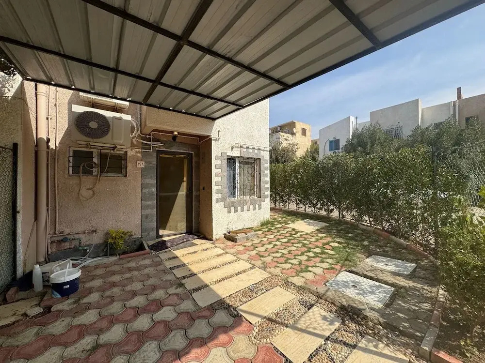 129 2BR Townhouse 2 Bath TV Backyard