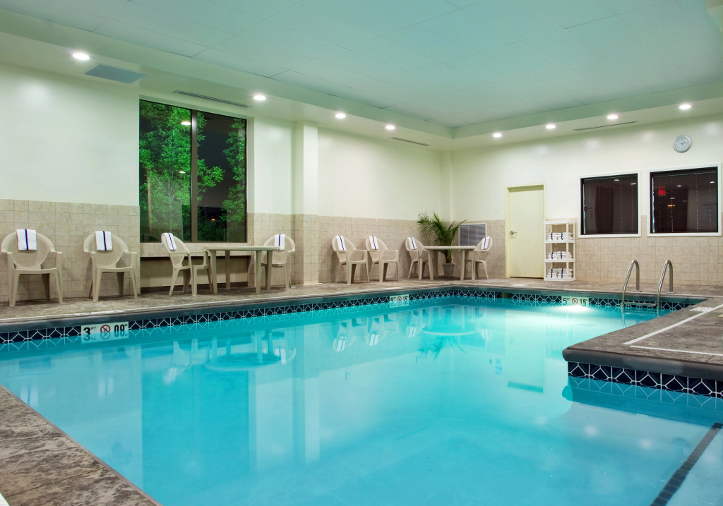 Holiday Inn Express Hotel and Suites Akron South-Airport Area by IHG
