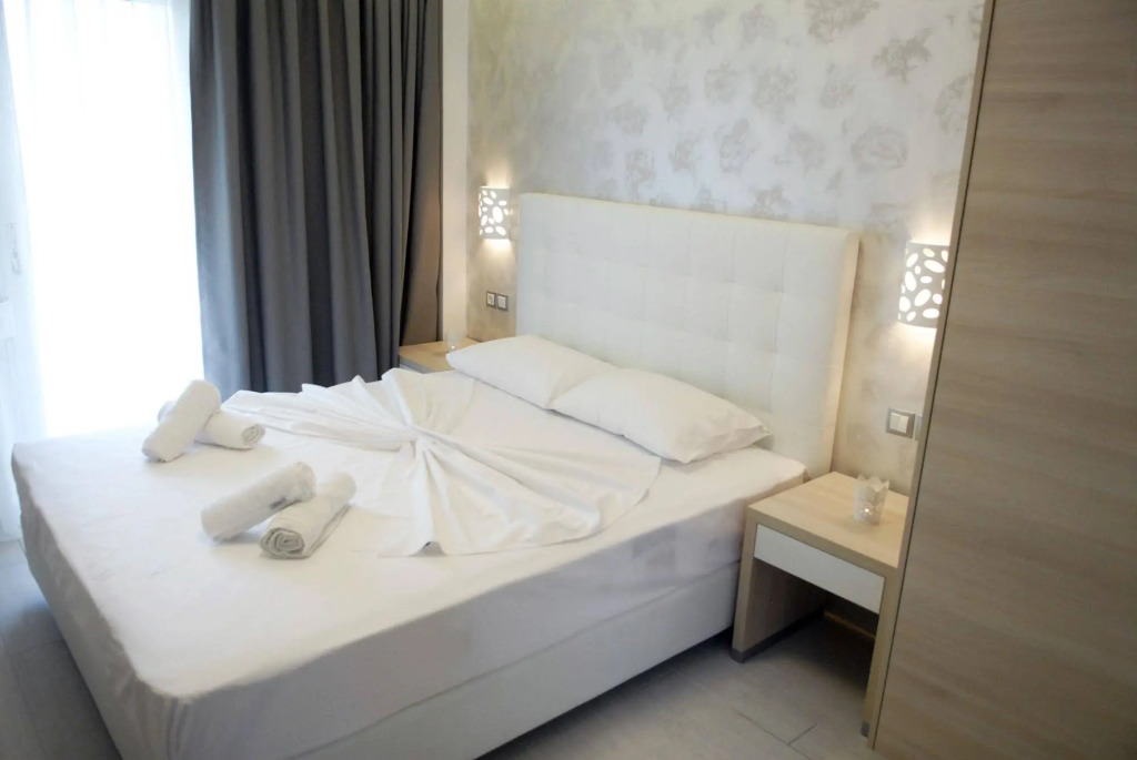 Litsa Apartments