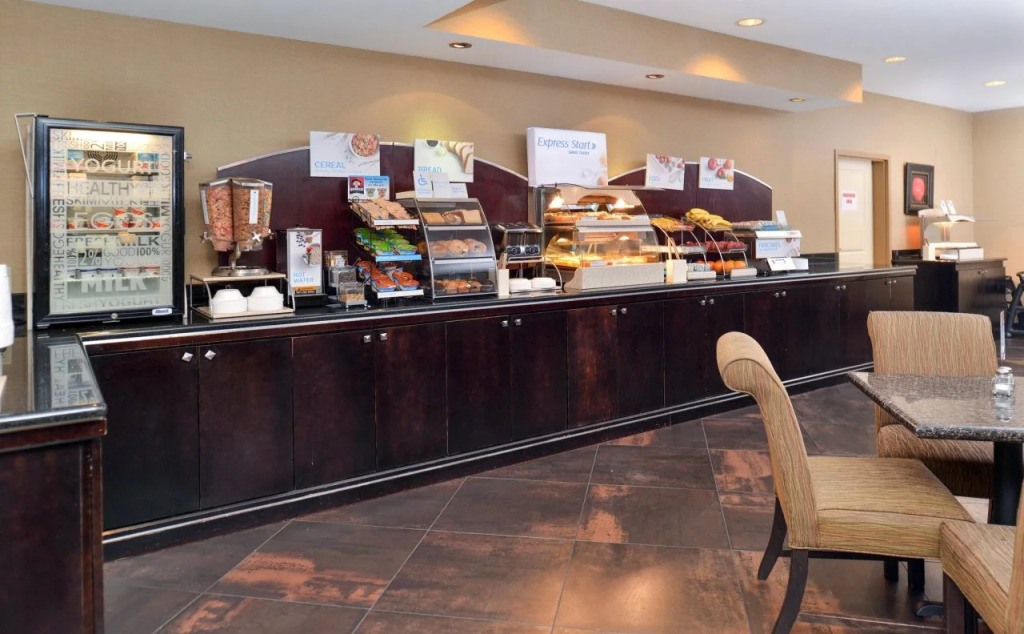 Holiday Inn Express Hotel & Suites Dallas South - DeSoto by IHG