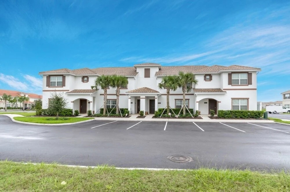 Amazing Townhome! - Storey Lake - 4804CS