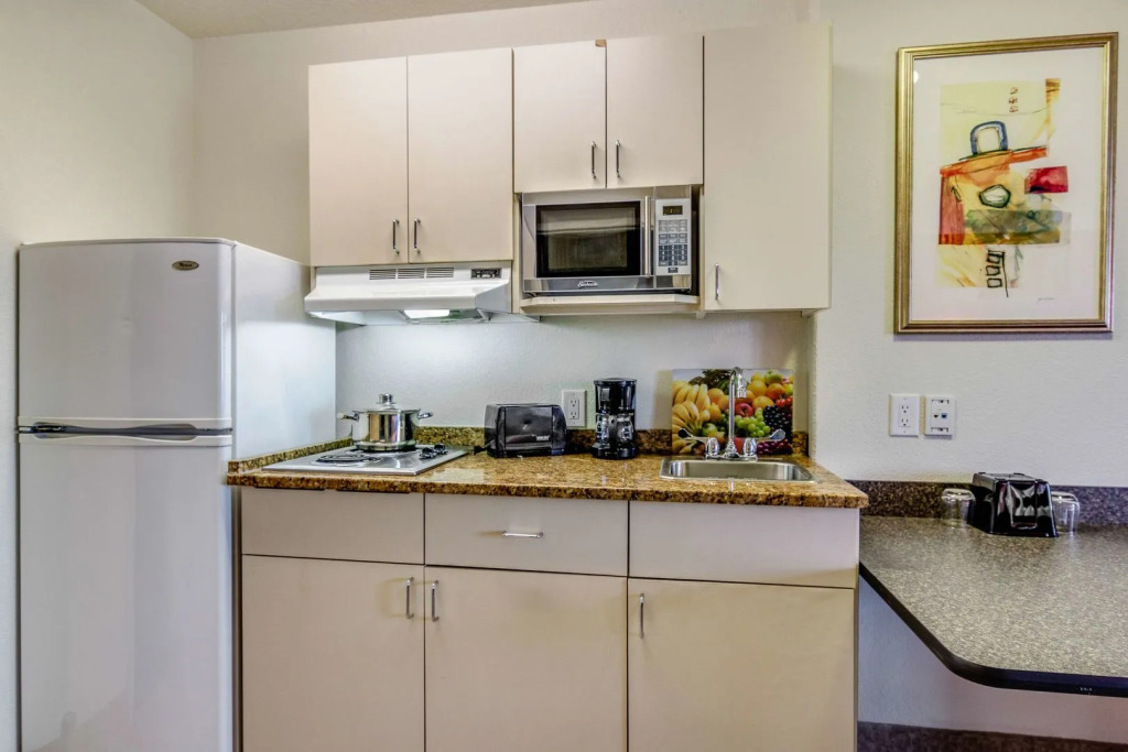 Motel 6-Saskatoon, SK