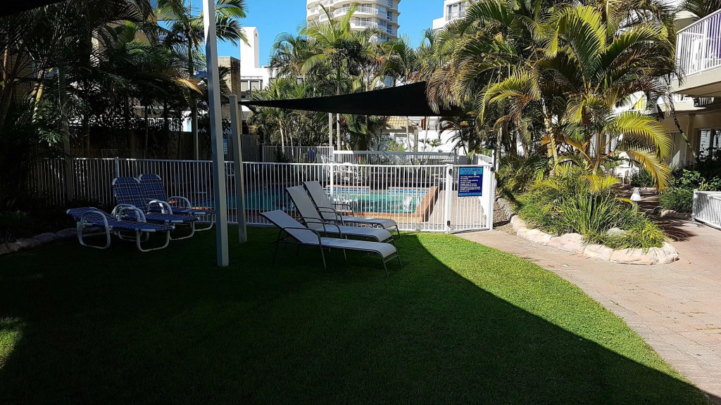 Outrigger Burleigh
