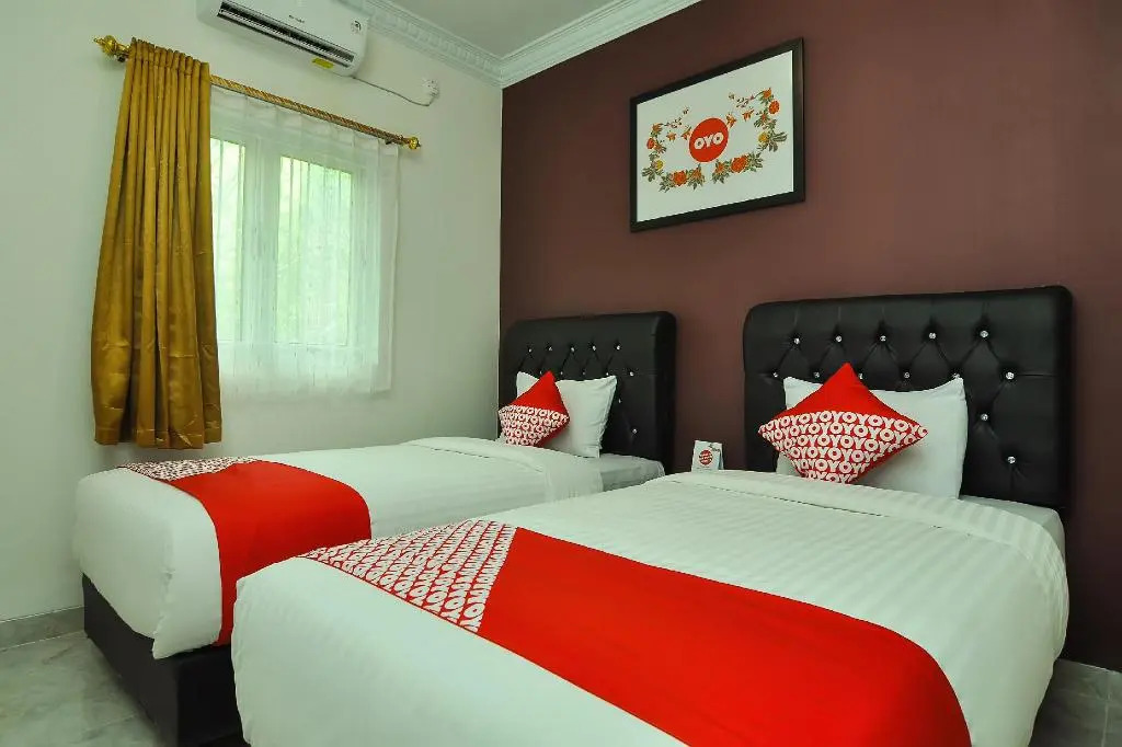 RedDoorz Syariah near Transmart Padang