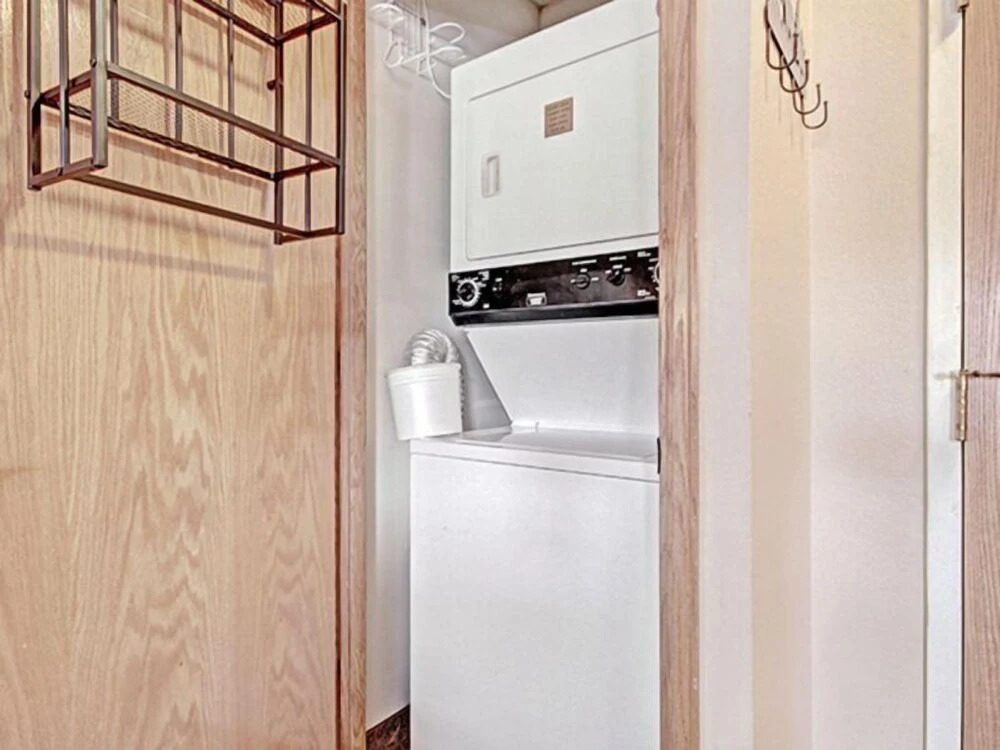 1 Bedroom Ski in Condo Only One Block From Historic Downtown, Shopping, Restaurants and Entertainment