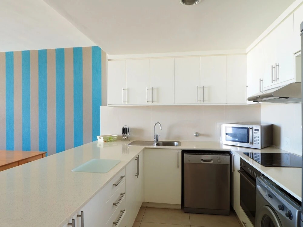 Dolphin Beach H103