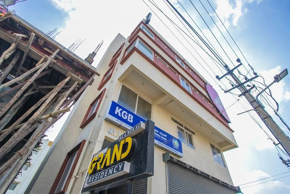 OYO 23627 Grand Residency