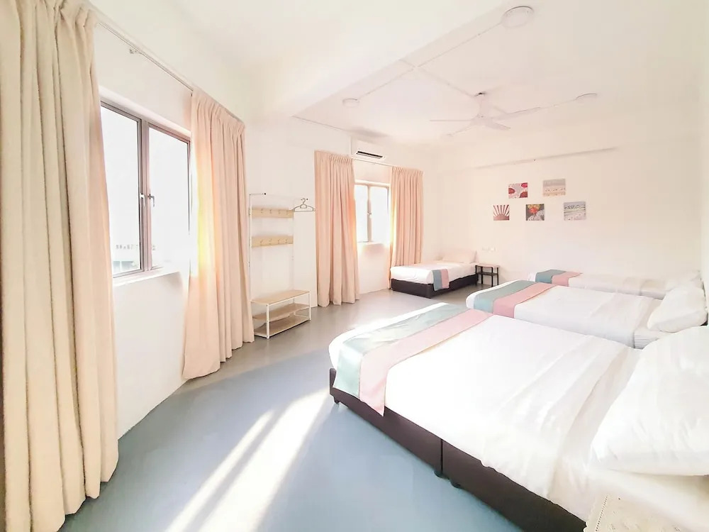 "Cloth Art Homestay" 4 min walk to car free zone by Shine Stay