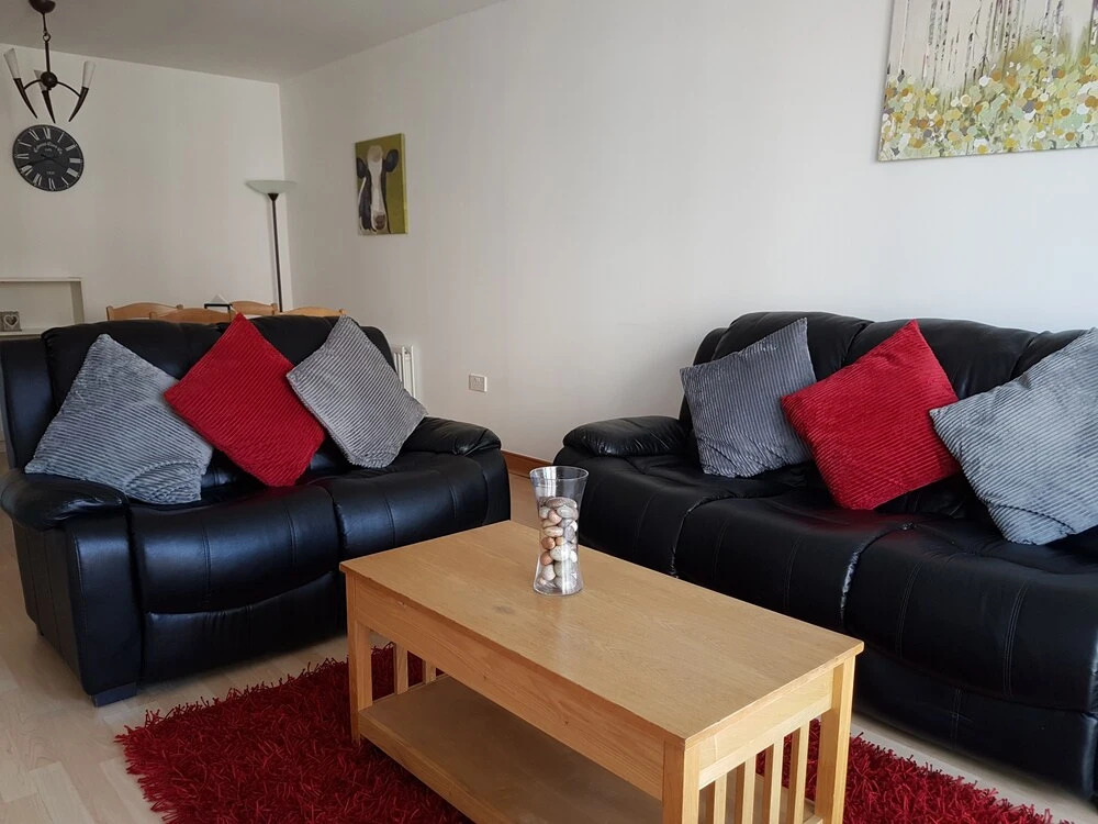 2 Bed 2 Bath City View Apartment