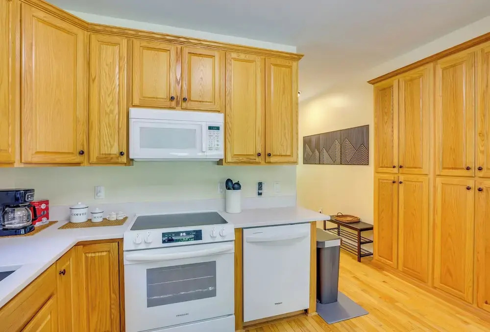 Near Hiking: Blue Ridge Mtn Home on Private Acre