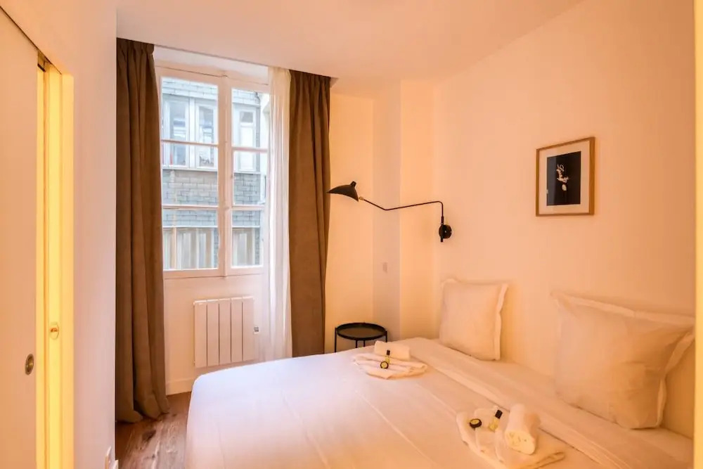 Spacious Apartment Near Madeleine