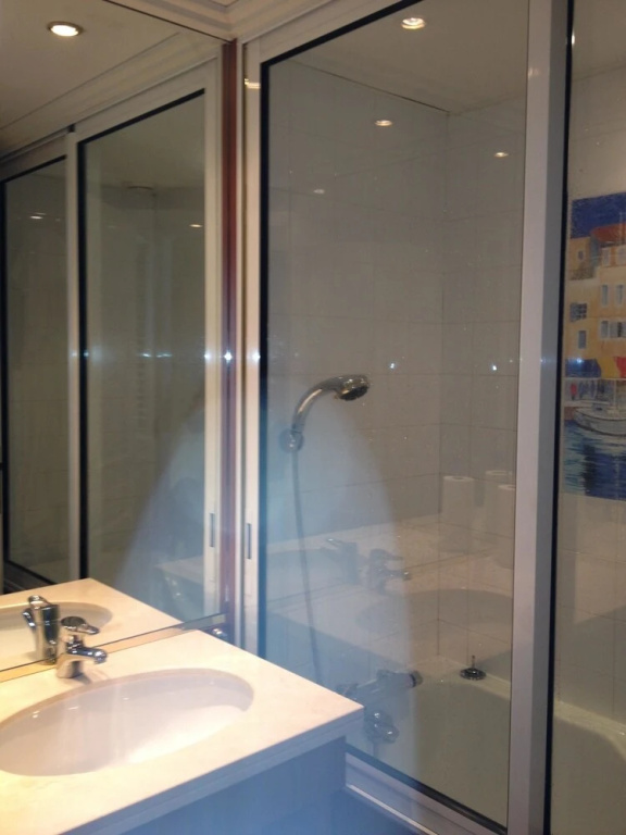 Apartment With 2 Bedrooms in Villeneuve-loubet, With Wonderful sea Vie