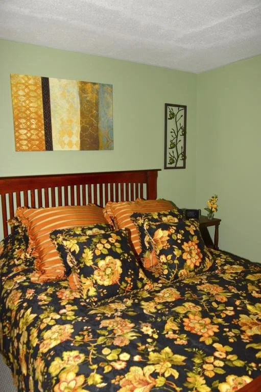 Yellow Door Bed and Breakfast