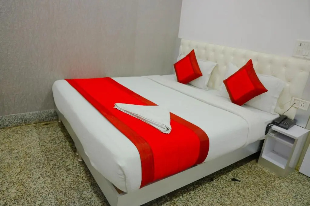 Hotel NewTech Near New Delhi Railway Station