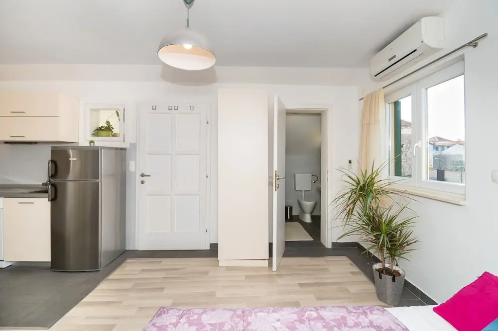 Apartment Lena City Center Near Beach