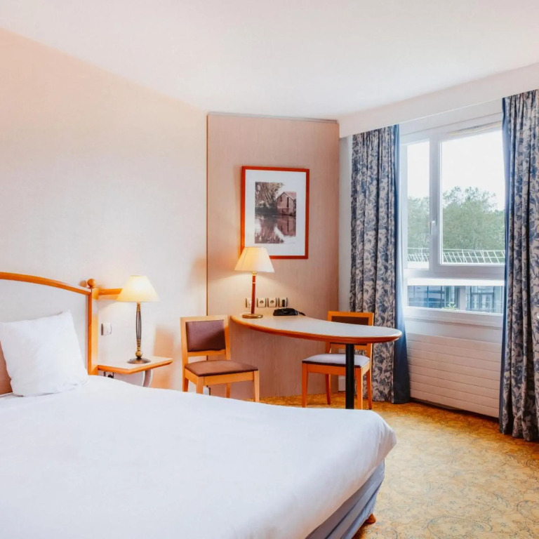 Mercure Nevers Pont De Loire