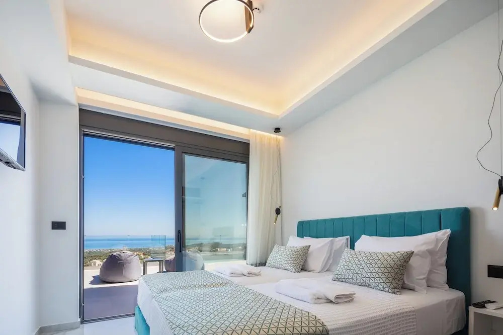 Four Horizons Luxury Villas