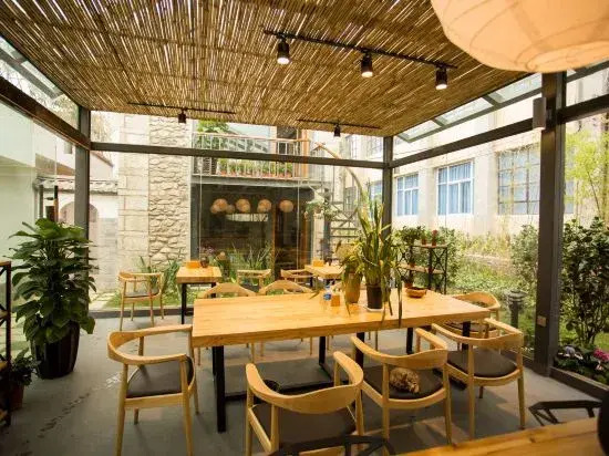 Manyue Wangjiayuan Hostel