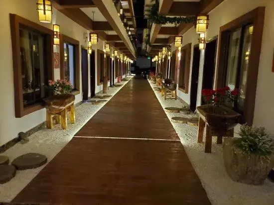 Lake View Hotel