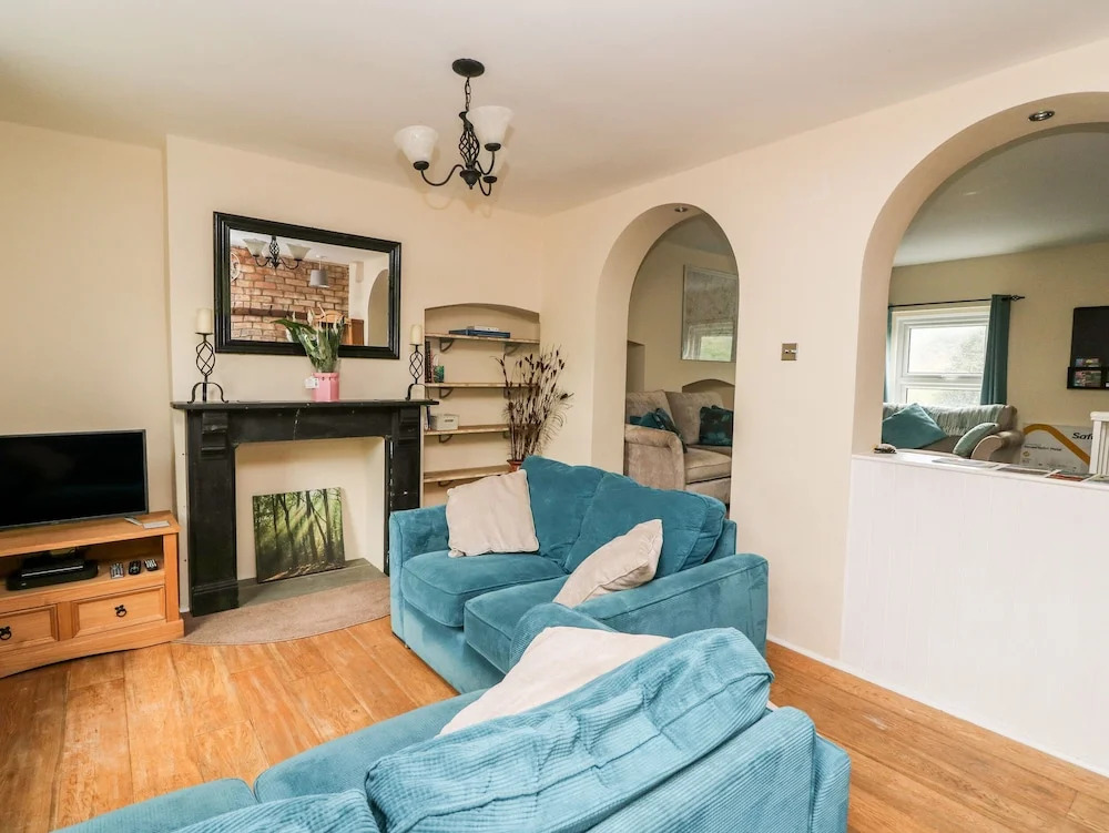 Ynys Cottage
