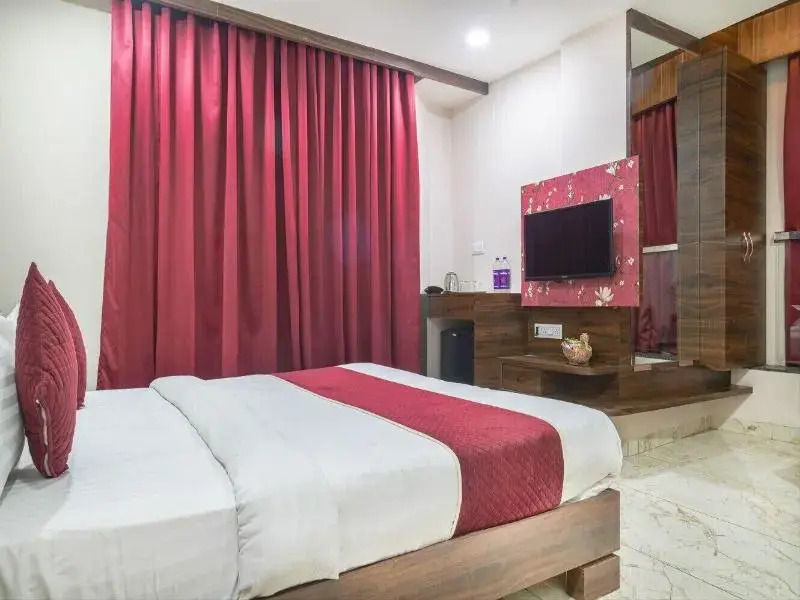 Hotel The Grand