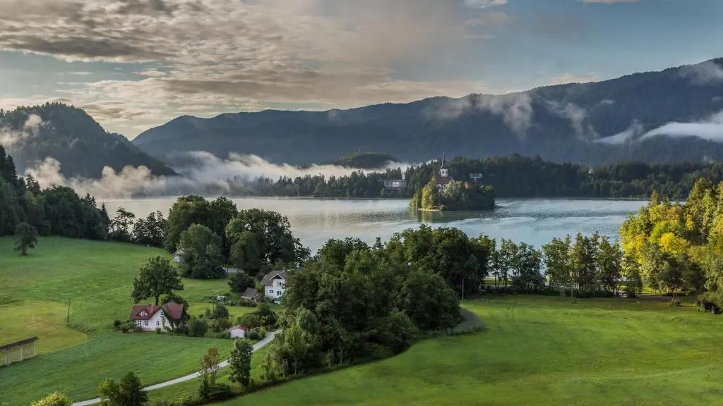 Lake House Sebanc