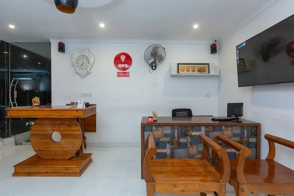 OYO Zoom Inn