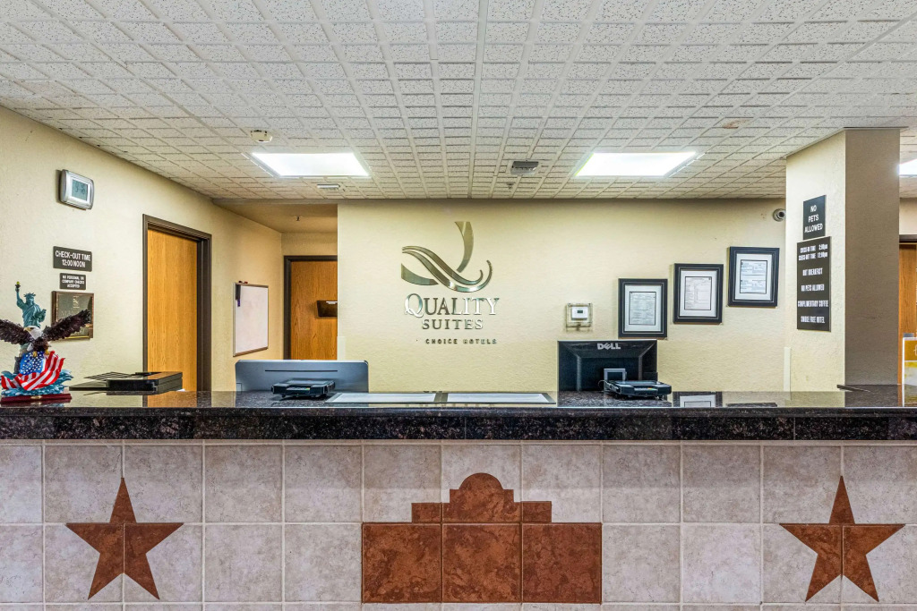 Quality Suites San Antonio Brooks City Base