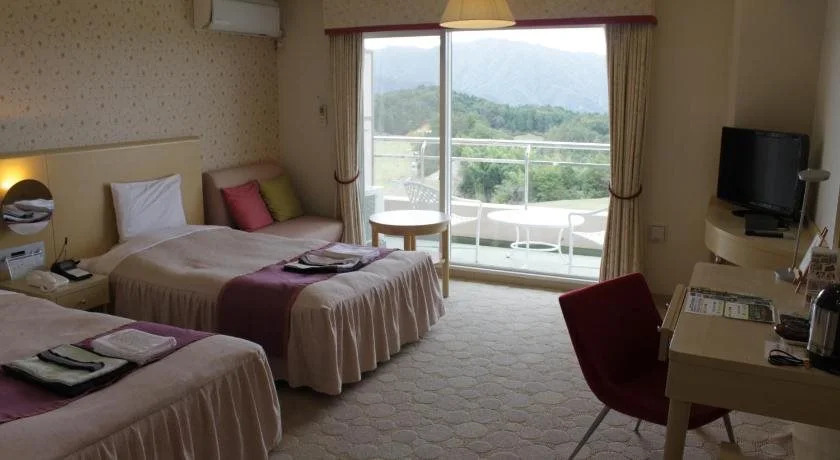 Lake Forest Resort