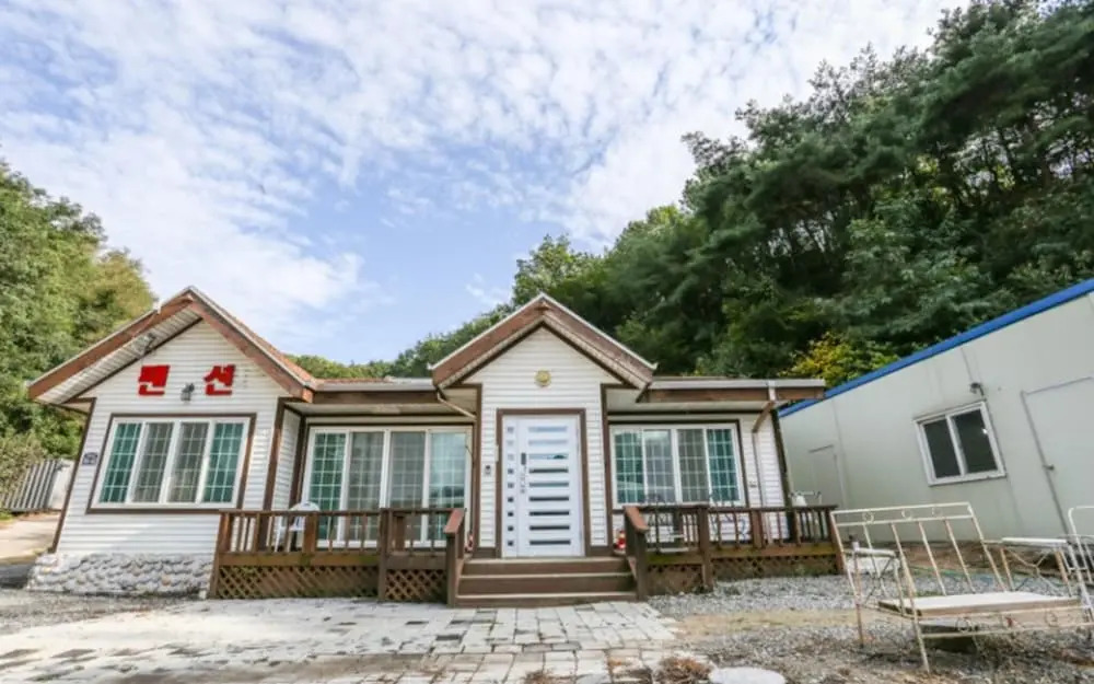 Andong Horse Park Pension