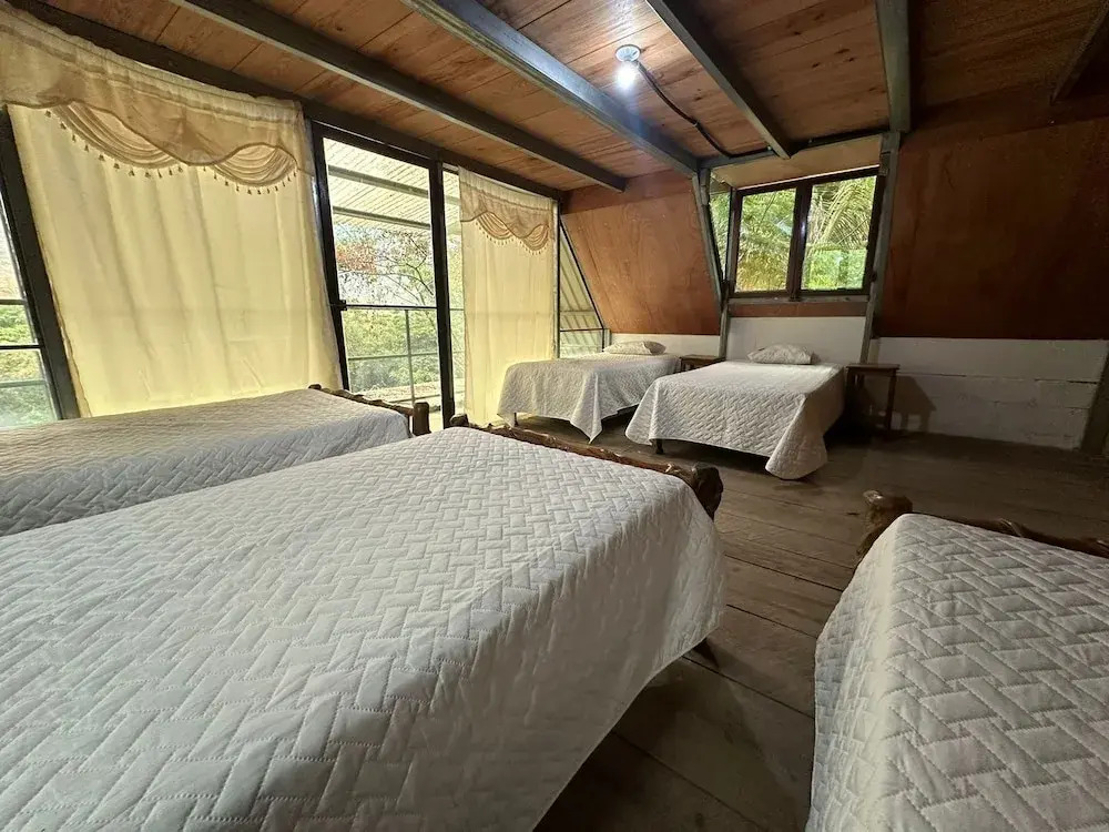 Yaxlik River Lodge
