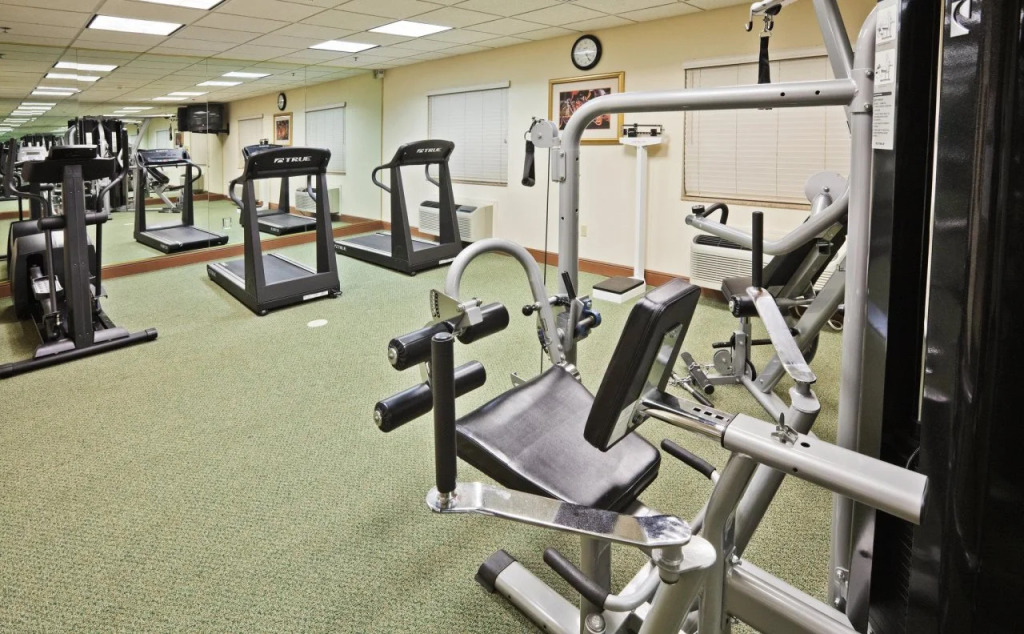 Holiday Inn Express Hotel and Suites Jenks by IHG