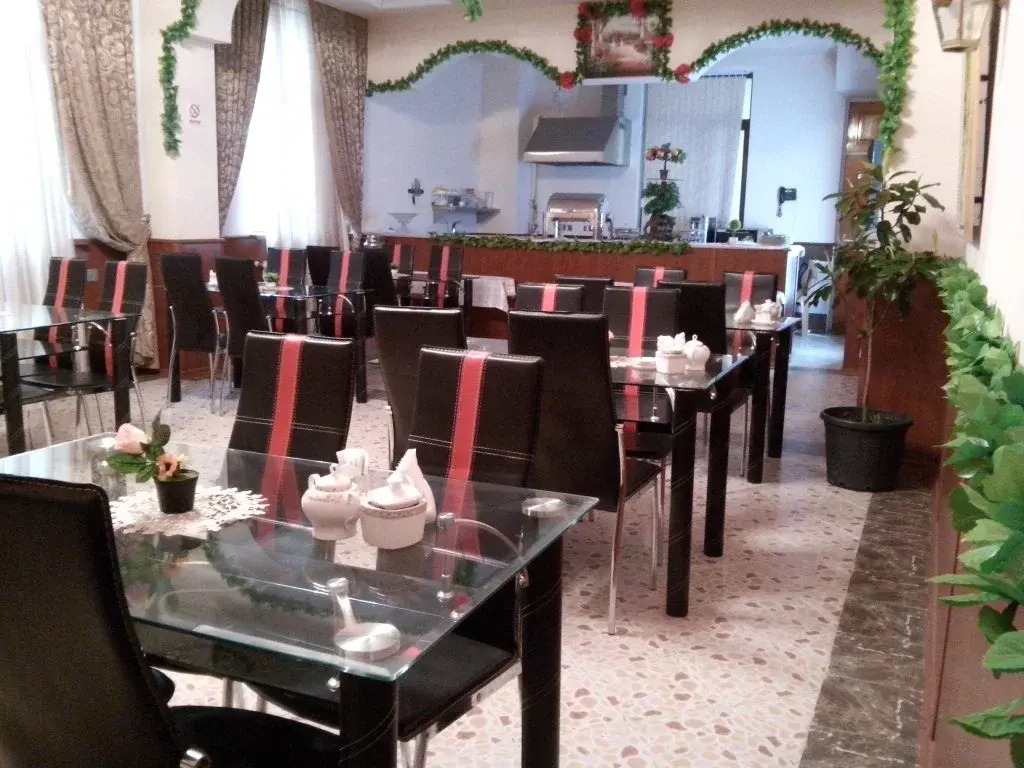 Shane Hotel