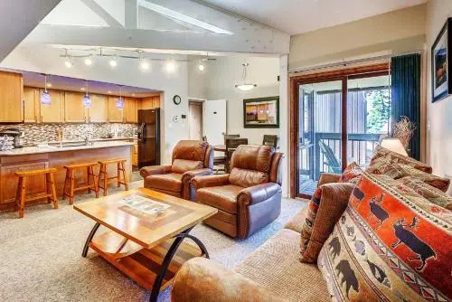 1088 Wild Irishman Condo