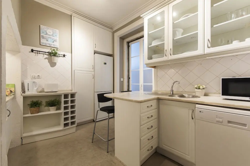 Trendy & Lightful Apartment