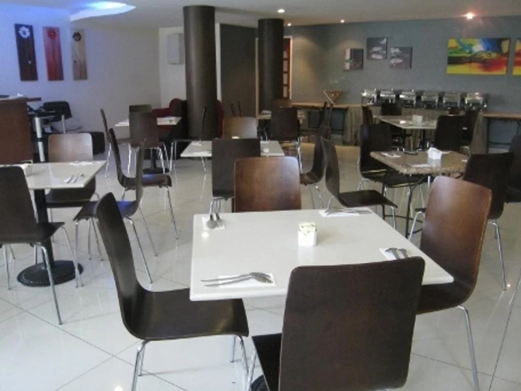 Casuarina Hotel