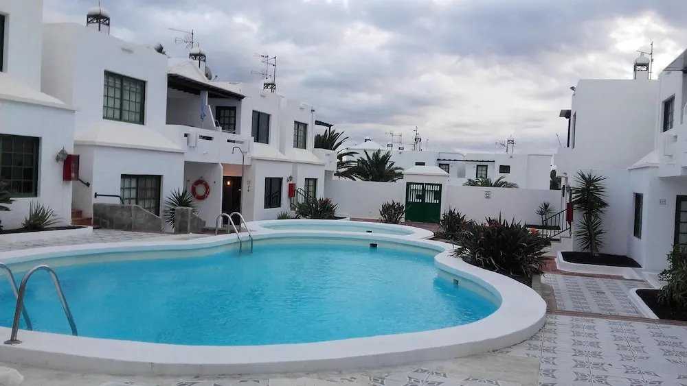 Apartment with 2 Bedrooms in Tías, with Pool Access And Enclosed Garden - 500 M From the Beach