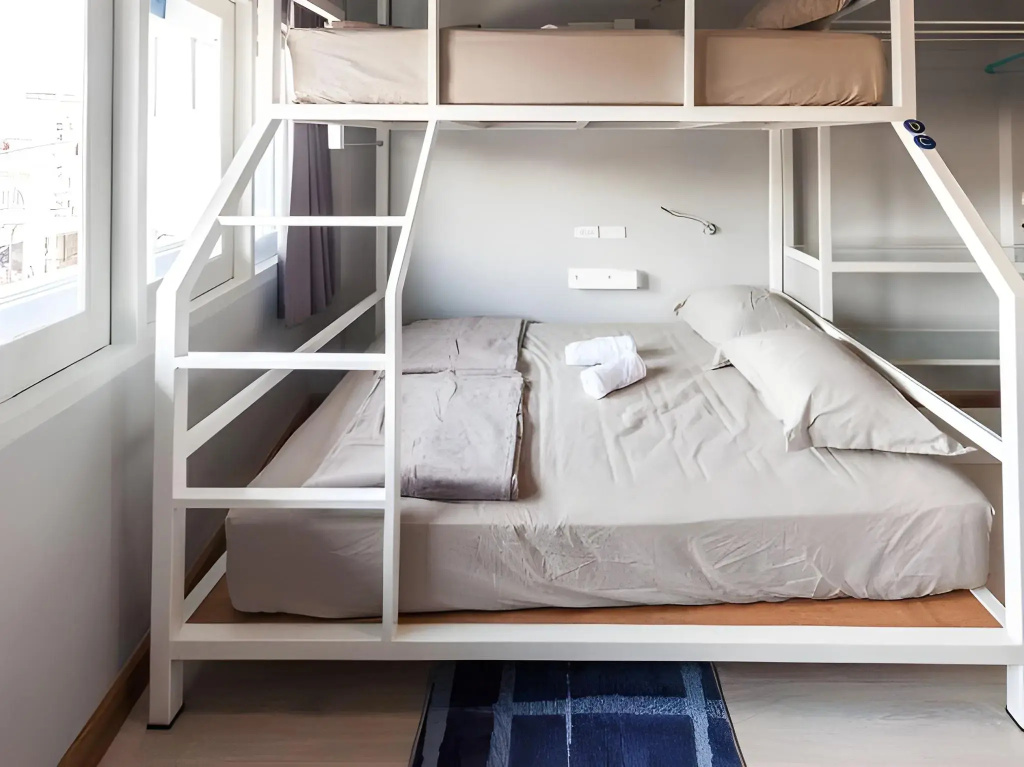 The Moon Hostel Huahin