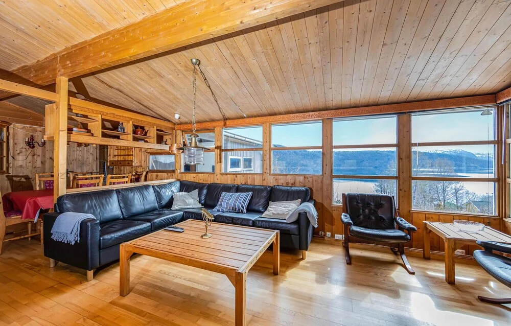 Awesome Home in Vatne With 4 Bedrooms and Wifi