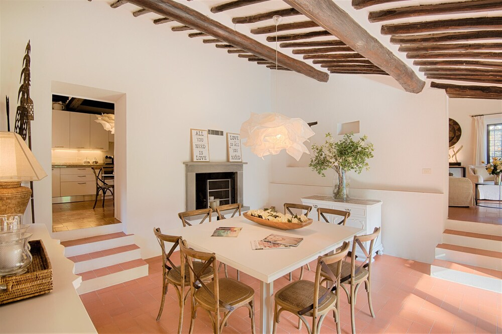 Exclusive Villa & Winery for 4 Persons
